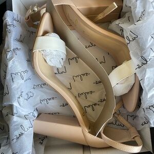 Lulus Two-Tone Taylor Heels (8) (BNWT / BNIB)